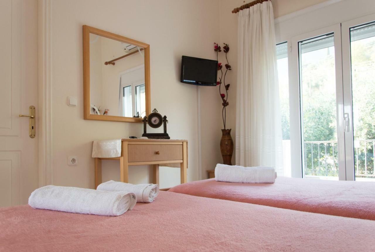 Dimitriou Rooms ギリキ エクステリア 写真