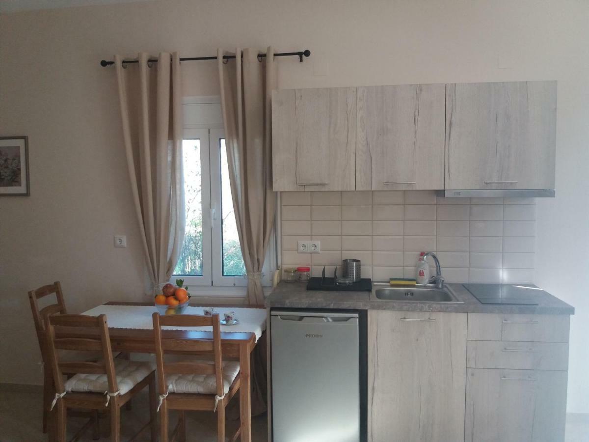 Dimitriou Rooms ギリキ エクステリア 写真