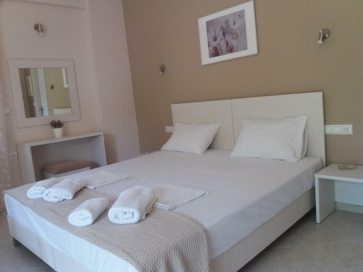 Dimitriou Rooms ギリキ エクステリア 写真