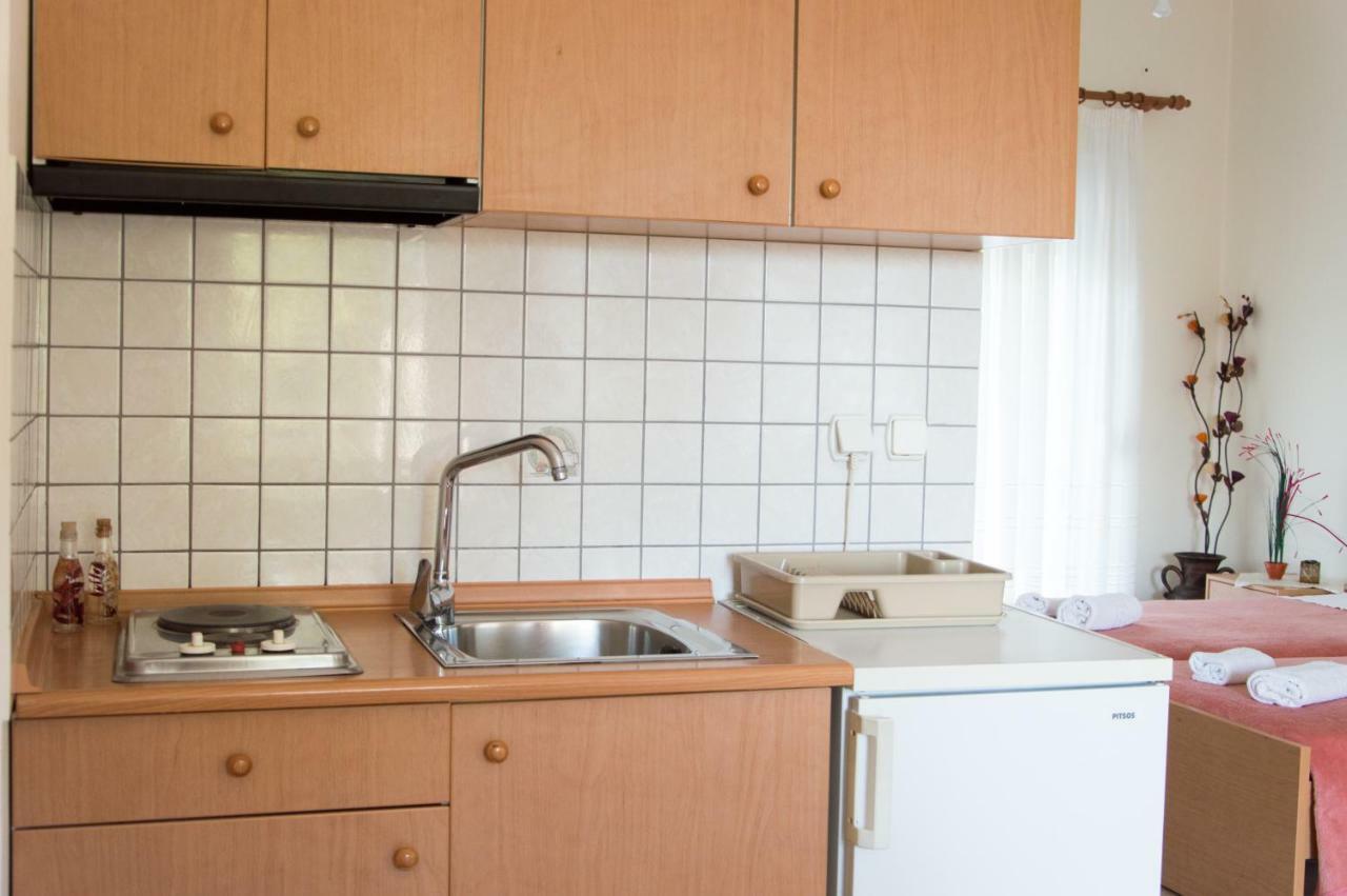 Dimitriou Rooms ギリキ エクステリア 写真
